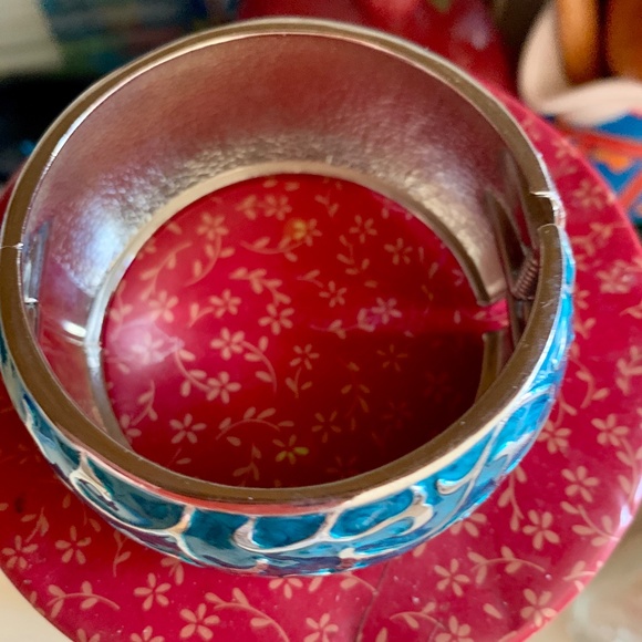 Aqua & Silver Enamel Swirls Chunky Clamper Bracelet - NWOT - Fashion Bracelet - Picture 4 of 9